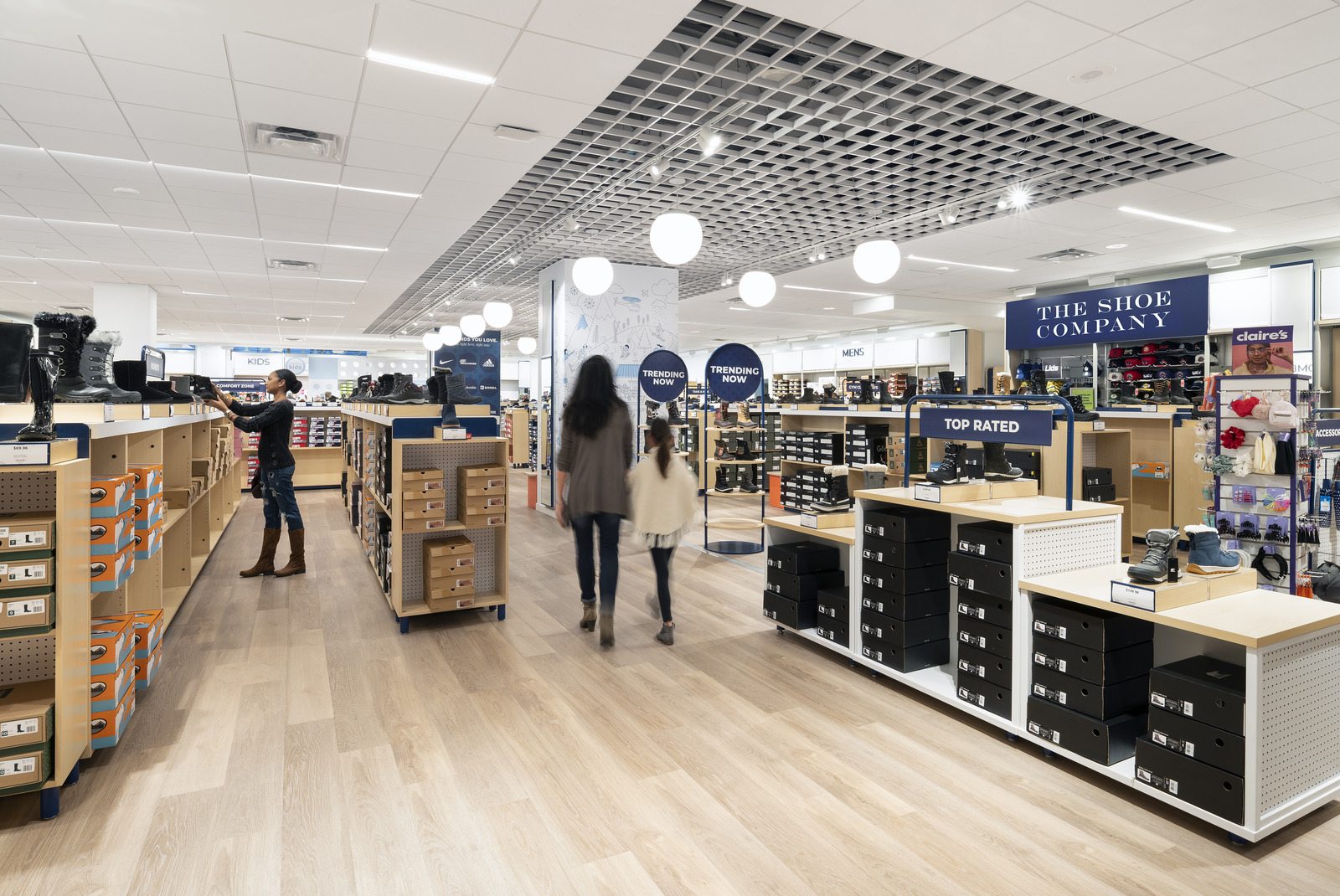 CASEWORK  RETAIL INTERIOR DESIGN